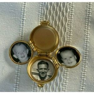 Vintage CORO Locket Pendant Quad Photo Holder